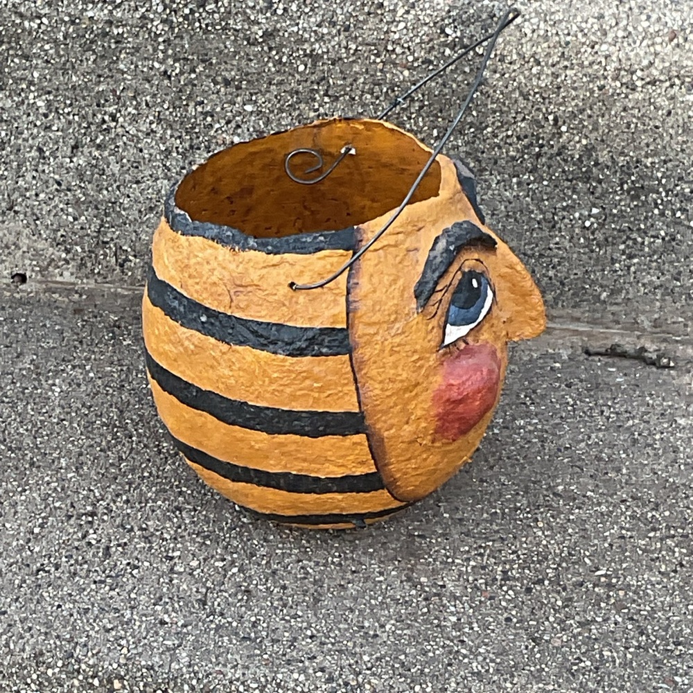 Paper Mache Halloween Bee Bucket - Picture 2 of 10